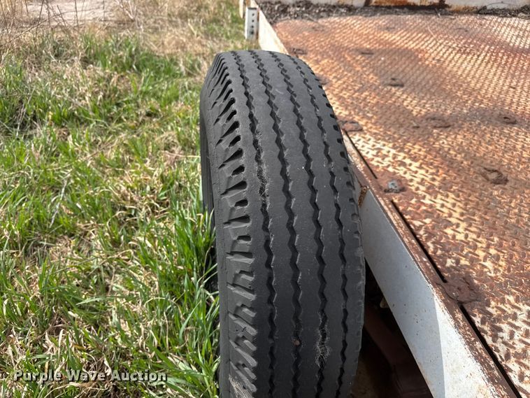 image for item GG9909 1990 JFW B1SWH utility trailer