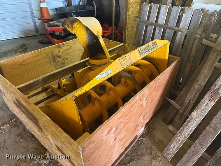 image for item GG9985 Hustler  920504 snow blower