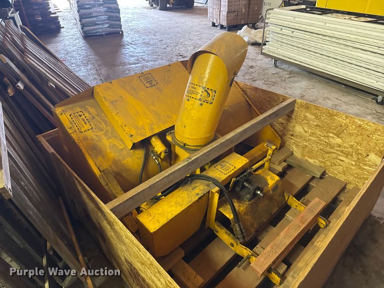 image for item GG9985 Hustler  920504 snow blower