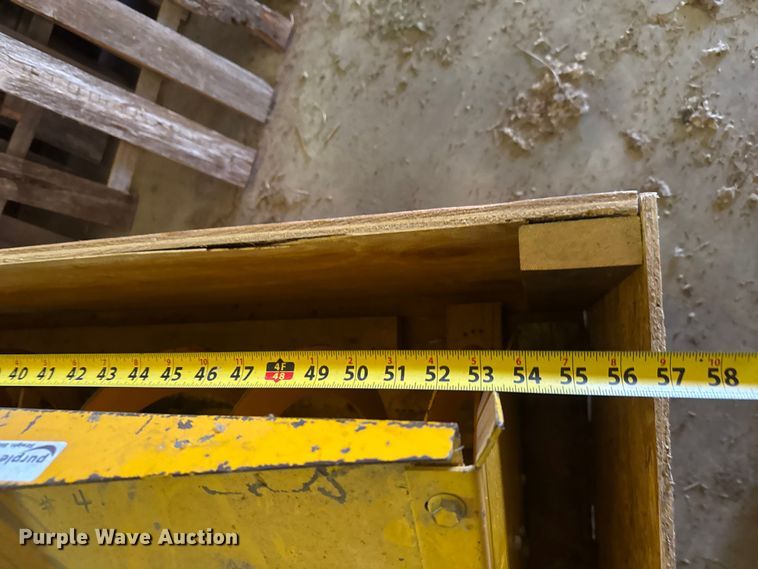 image for item GG9985 Hustler  920504 snow blower