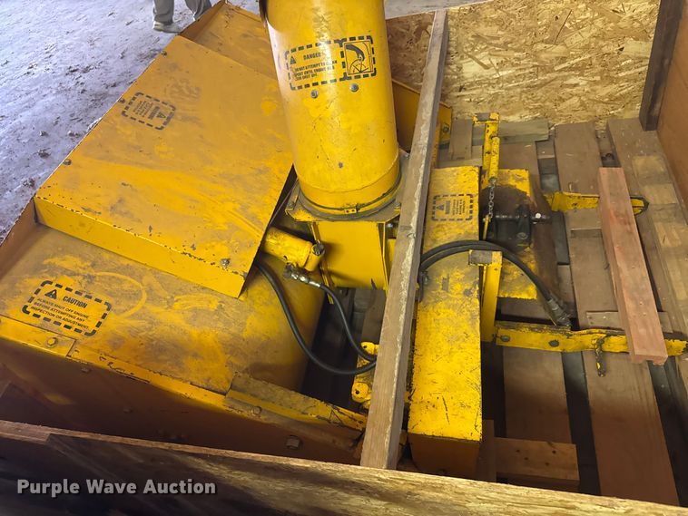 image for item GG9985 Hustler  920504 snow blower