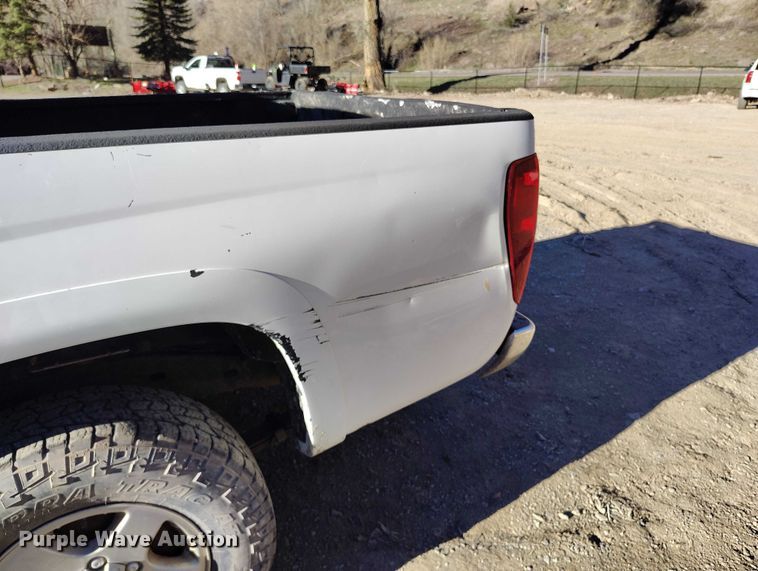 image for item IH9466 2007 GMC Canyon Crew Cab pickup truck