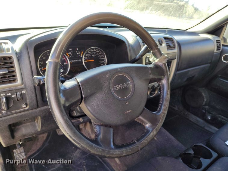 image for item IH9466 2007 GMC Canyon Crew Cab pickup truck