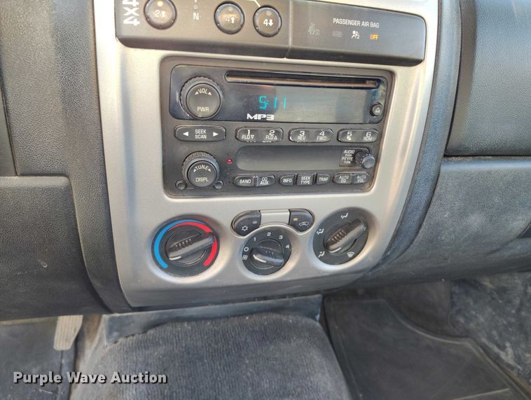 image for item IH9466 2007 GMC Canyon Crew Cab pickup truck