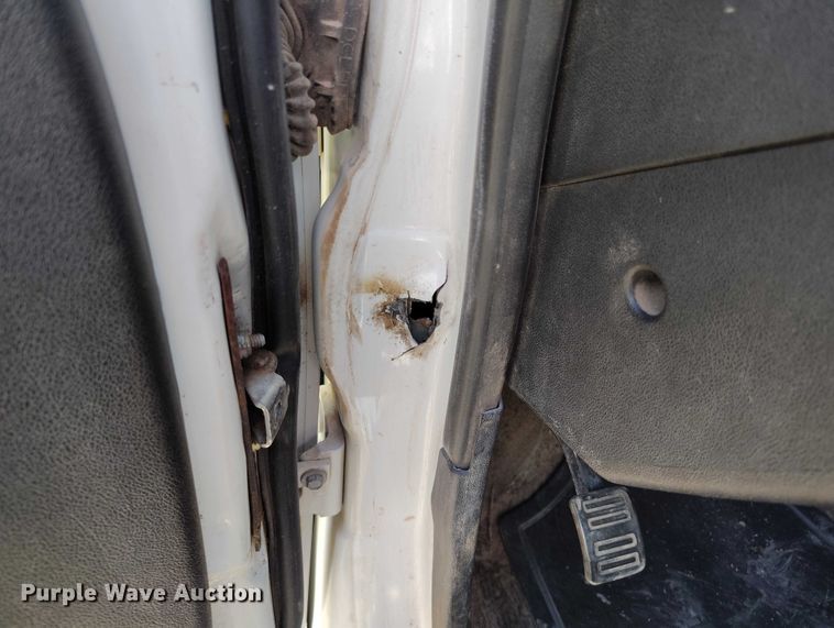 image for item IH9466 2007 GMC Canyon Crew Cab pickup truck