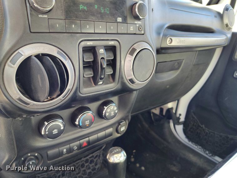 image for item IH9471 2012 Jeep Wrangler Unlimited Sport  SUV