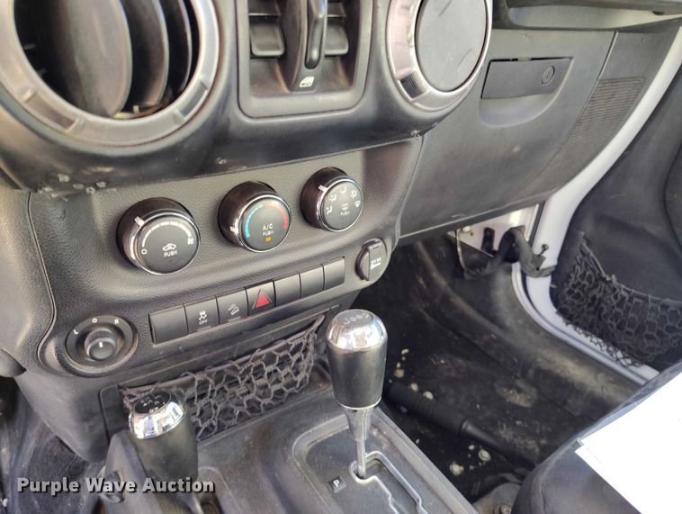 image for item IH9471 2012 Jeep Wrangler Unlimited Sport  SUV