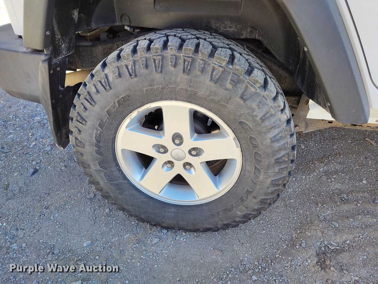 image for item IH9471 2012 Jeep Wrangler Unlimited Sport  SUV