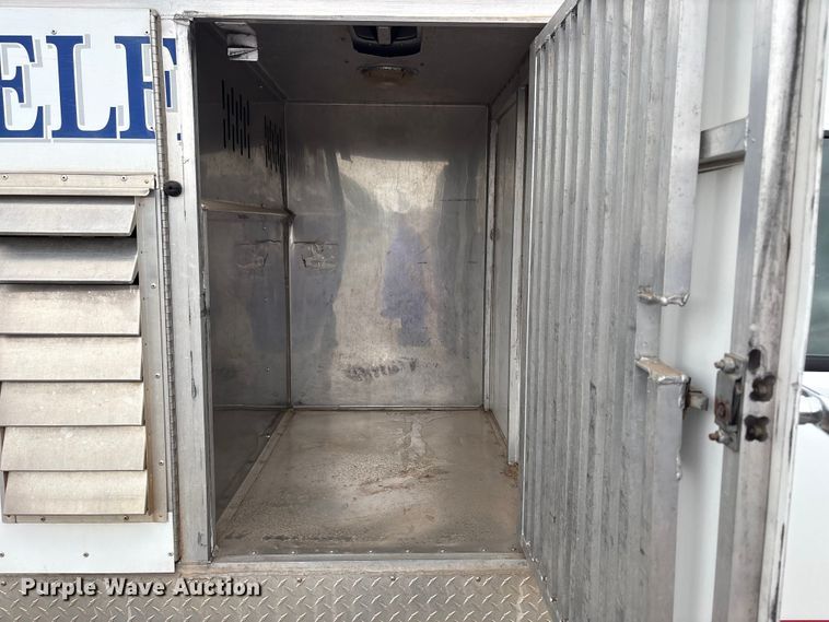 image for item NK9065 2009 Chevrolet Silverado 2500HD Ext. Cab animal control pickup truck