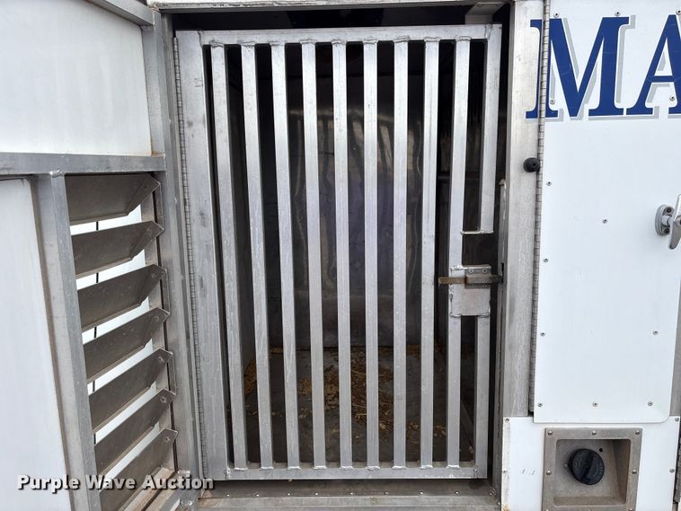 image for item NK9065 2009 Chevrolet Silverado 2500HD Ext. Cab animal control pickup truck