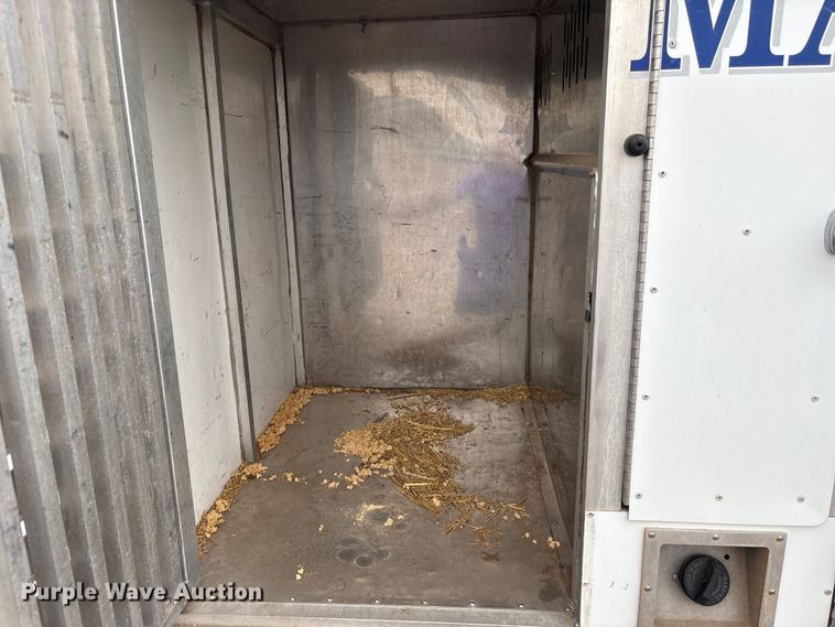 image for item NK9065 2009 Chevrolet Silverado 2500HD Ext. Cab animal control pickup truck