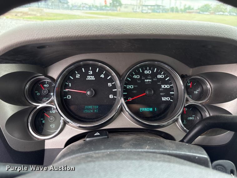 image for item NK9065 2009 Chevrolet Silverado 2500HD Ext. Cab animal control pickup truck