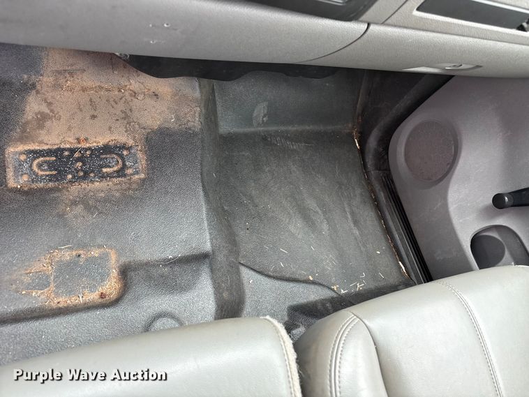 image for item NK9065 2009 Chevrolet Silverado 2500HD Ext. Cab animal control pickup truck