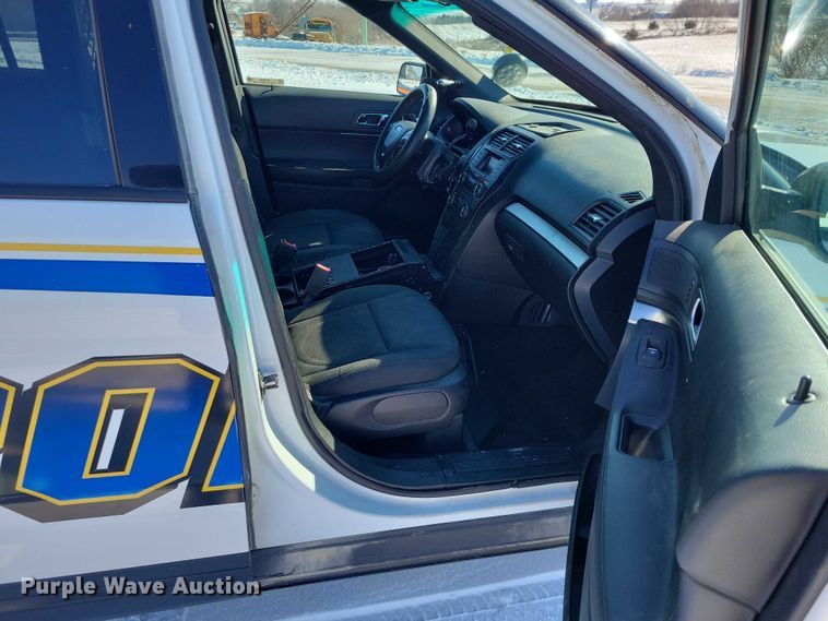 image for item NK9802 2017 Ford Explorer Police Interceptor  SUV
