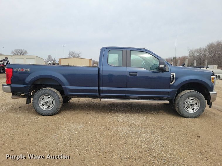 image for item NK9926 2019 Ford F250 Super Duty Ext. Cab pickup truck
