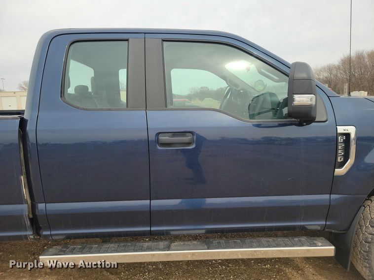 image for item NK9926 2019 Ford F250 Super Duty Ext. Cab pickup truck
