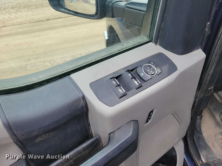 image for item NK9926 2019 Ford F250 Super Duty Ext. Cab pickup truck