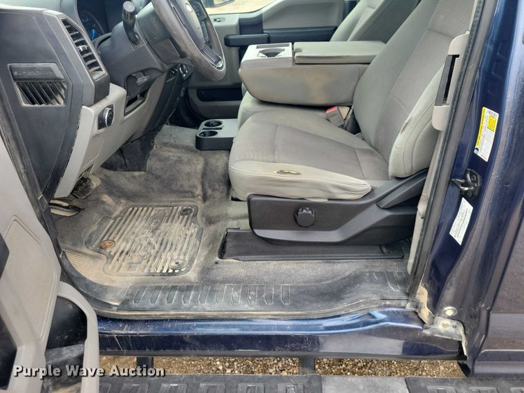 image for item NK9926 2019 Ford F250 Super Duty Ext. Cab pickup truck