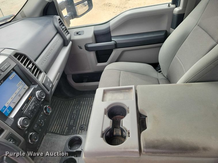 image for item NK9926 2019 Ford F250 Super Duty Ext. Cab pickup truck