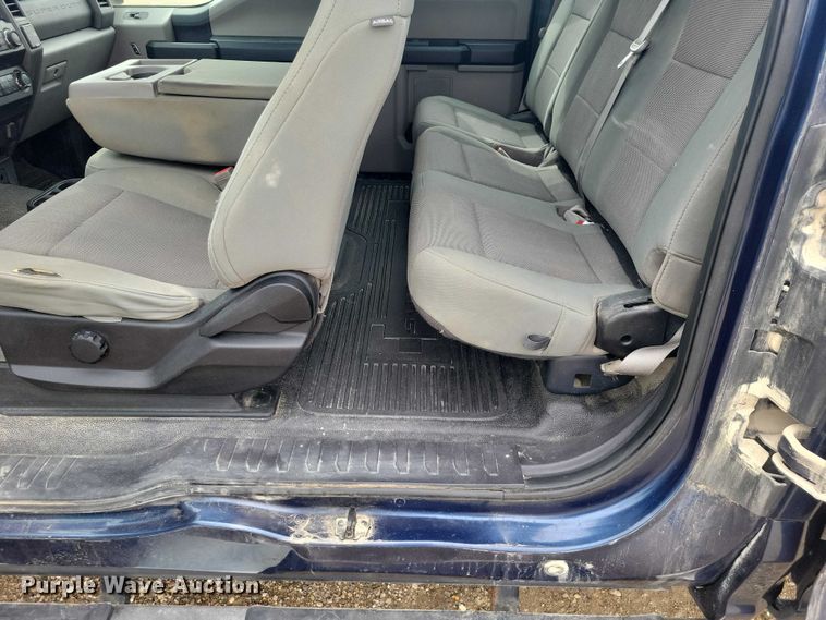 image for item NK9926 2019 Ford F250 Super Duty Ext. Cab pickup truck