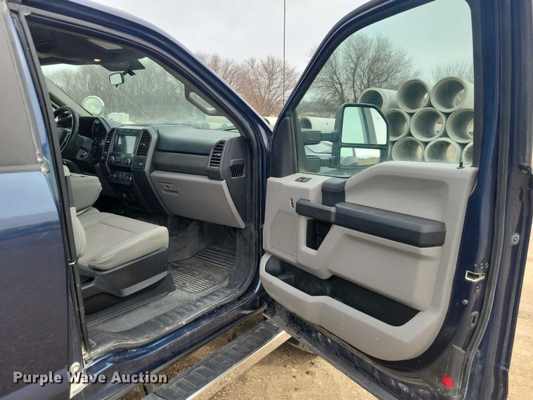 image for item NK9926 2019 Ford F250 Super Duty Ext. Cab pickup truck