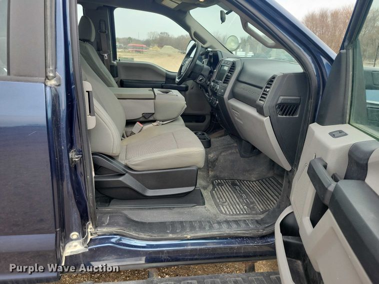 image for item NK9926 2019 Ford F250 Super Duty Ext. Cab pickup truck