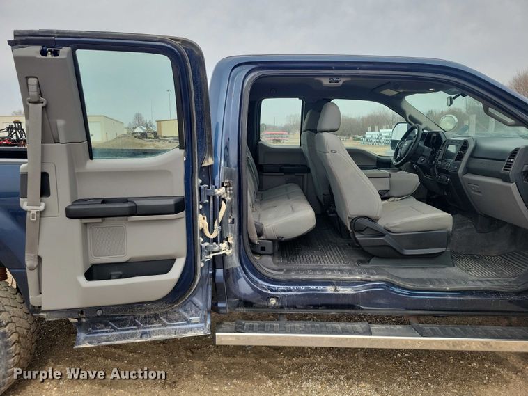 image for item NK9926 2019 Ford F250 Super Duty Ext. Cab pickup truck