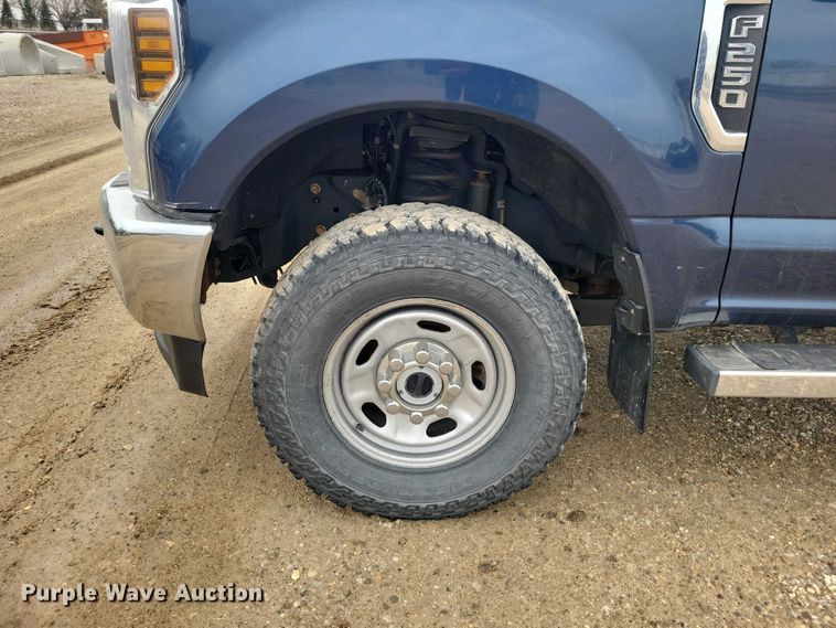 image for item NK9926 2019 Ford F250 Super Duty Ext. Cab pickup truck