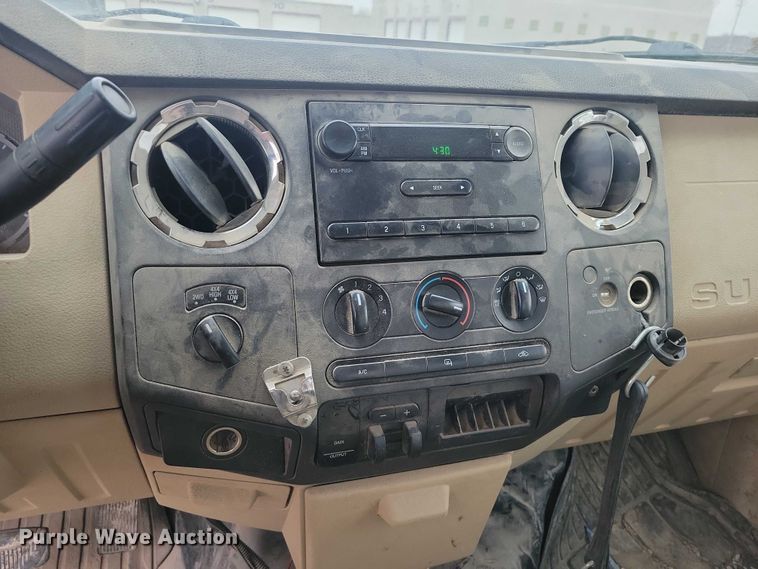 image for item NK9927 2008 Ford F250 Super Duty XLT pickup truck