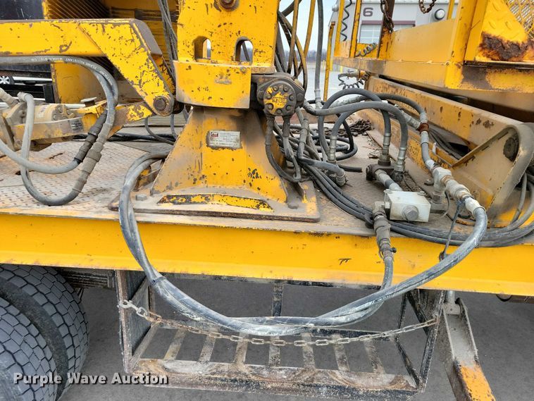 image for item NK9929 2008 Ford F450 Super Duty traffic sign truck