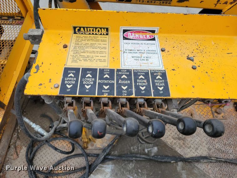 image for item NK9929 2008 Ford F450 Super Duty traffic sign truck