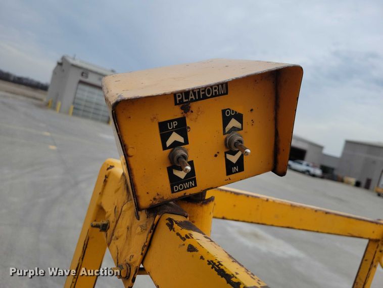 image for item NK9929 2008 Ford F450 Super Duty traffic sign truck