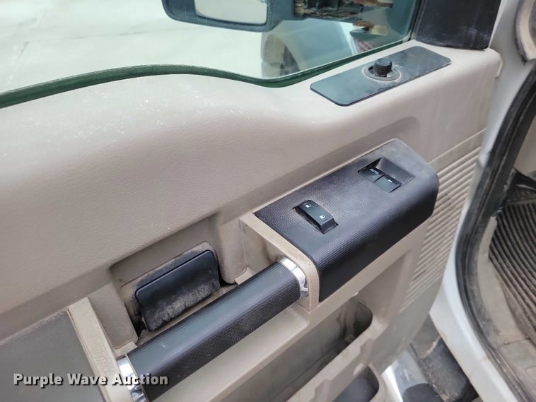 image for item NK9929 2008 Ford F450 Super Duty traffic sign truck