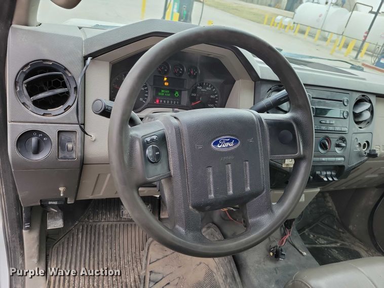 image for item NK9929 2008 Ford F450 Super Duty traffic sign truck