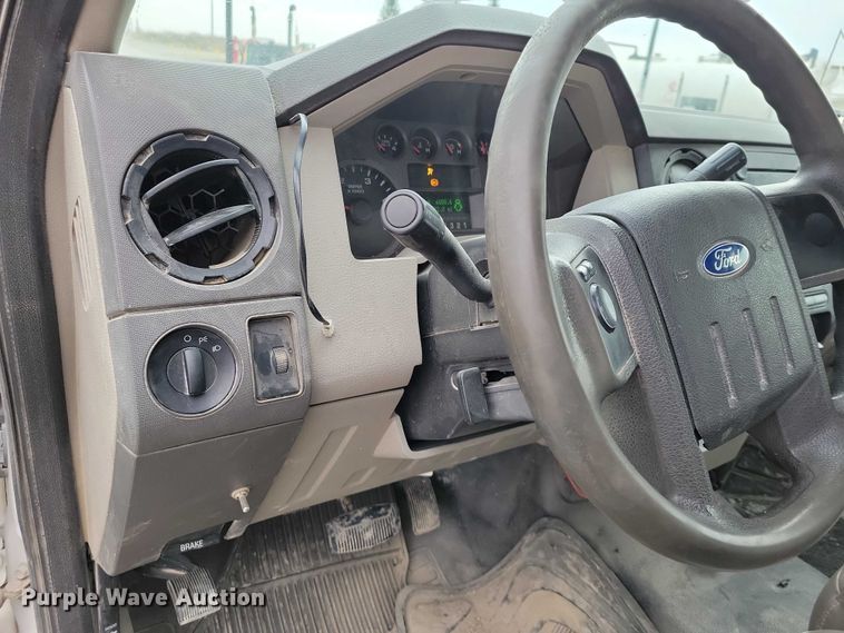 image for item NK9929 2008 Ford F450 Super Duty traffic sign truck