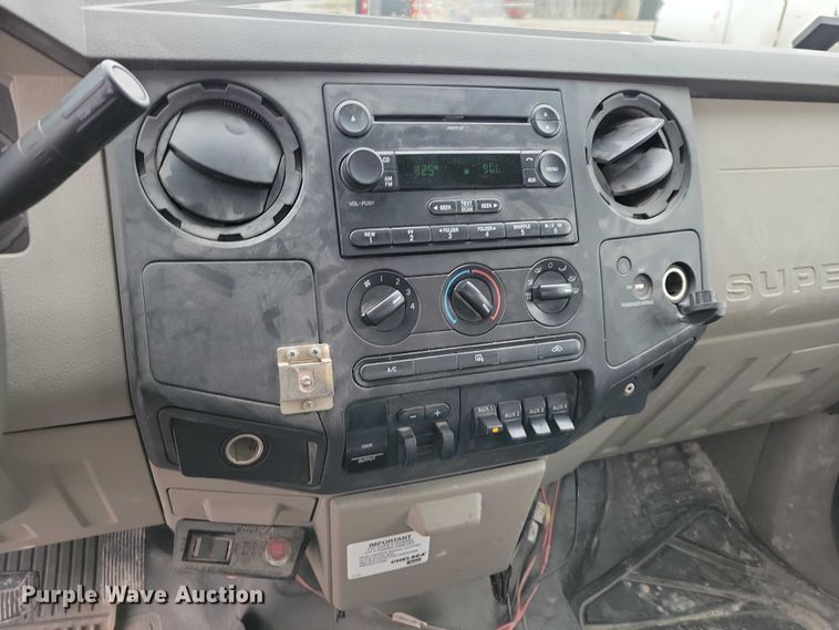 image for item NK9929 2008 Ford F450 Super Duty traffic sign truck