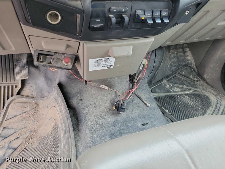 image for item NK9929 2008 Ford F450 Super Duty traffic sign truck