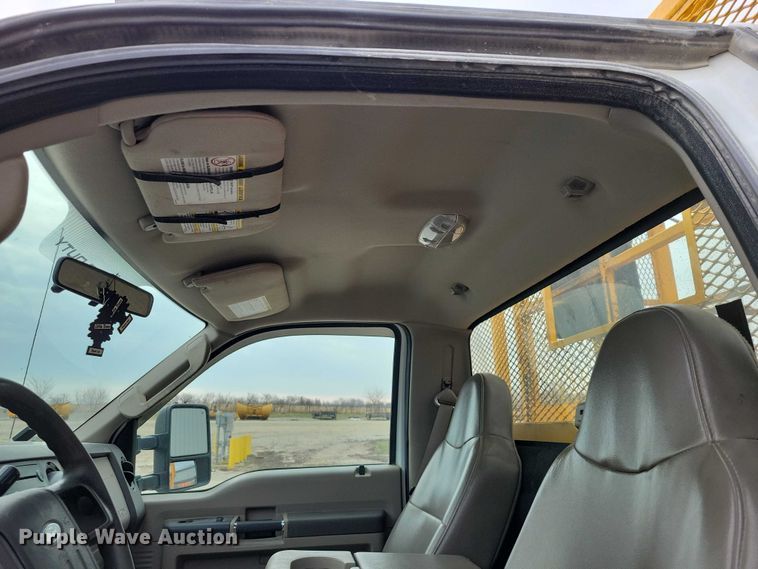 image for item NK9929 2008 Ford F450 Super Duty traffic sign truck