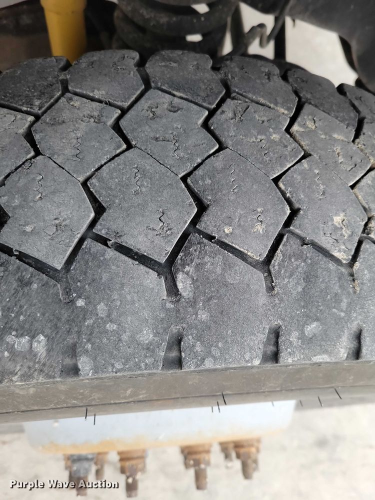 image for item NK9929 2008 Ford F450 Super Duty traffic sign truck