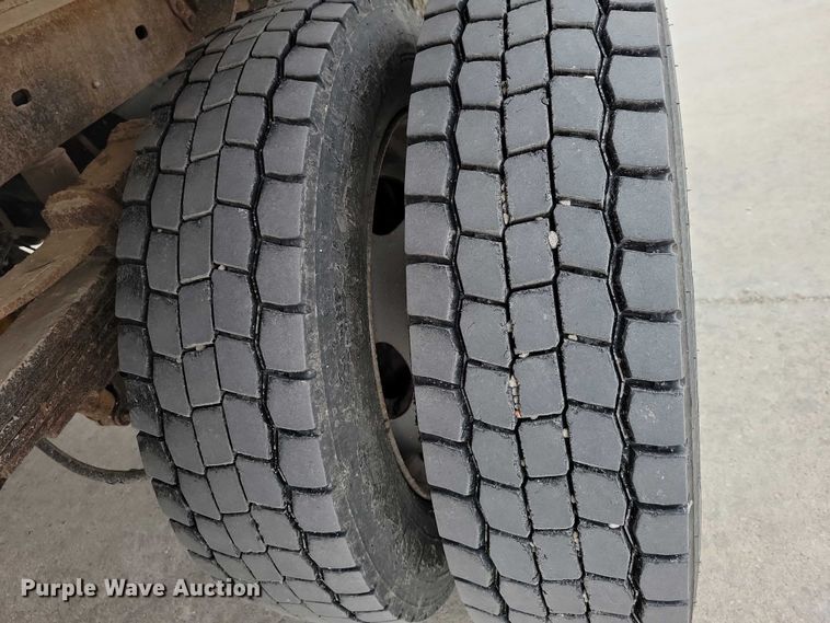 image for item NK9929 2008 Ford F450 Super Duty traffic sign truck