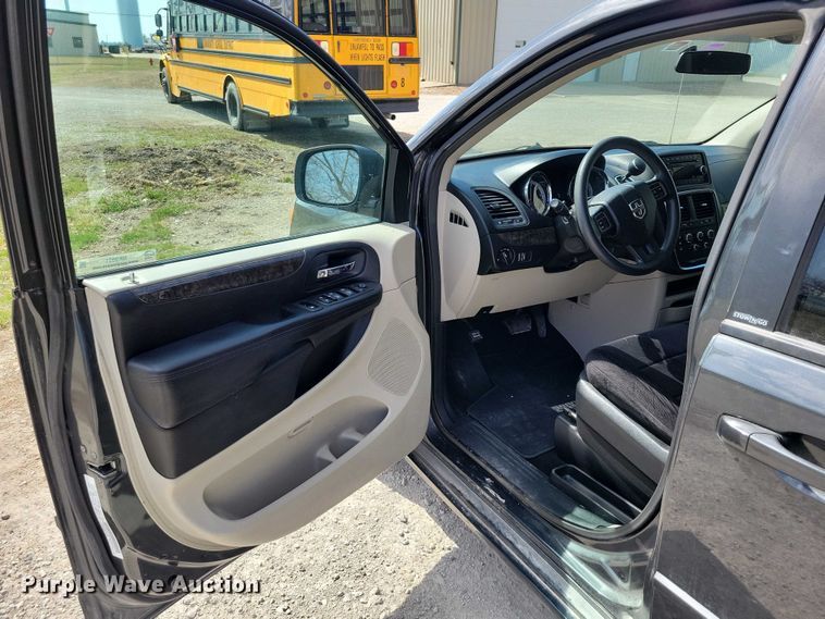 image for item NK9931 2011 Dodge Grand Caravan van