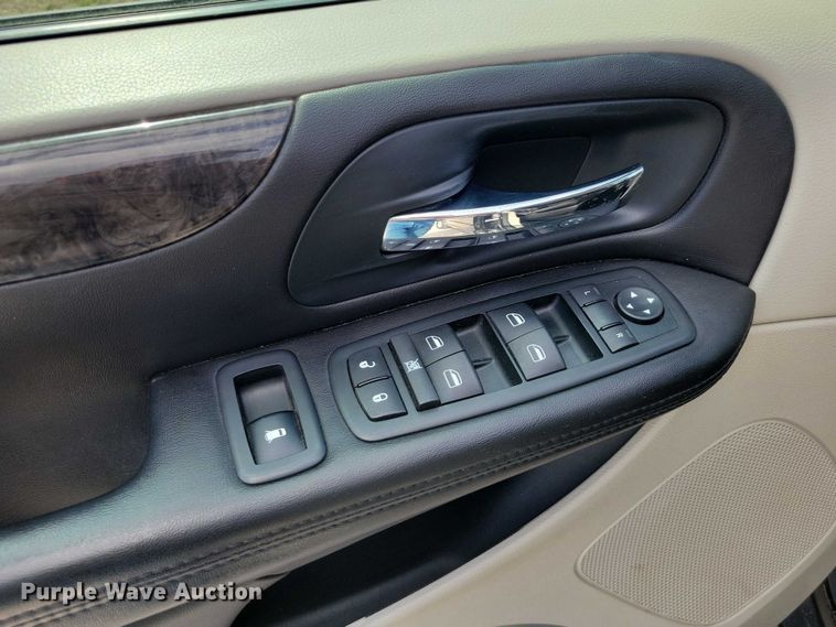 image for item NK9931 2011 Dodge Grand Caravan van