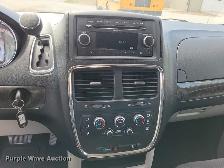 image for item NK9931 2011 Dodge Grand Caravan van