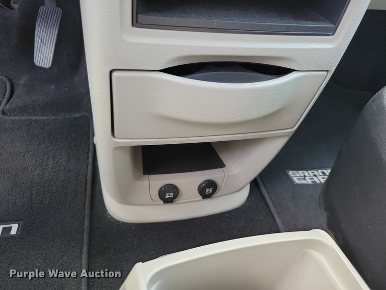 image for item NK9931 2011 Dodge Grand Caravan van