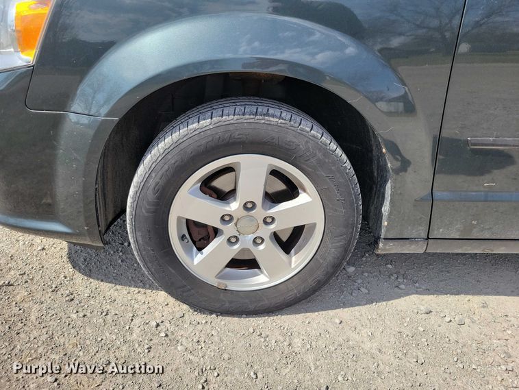 image for item NK9931 2011 Dodge Grand Caravan van