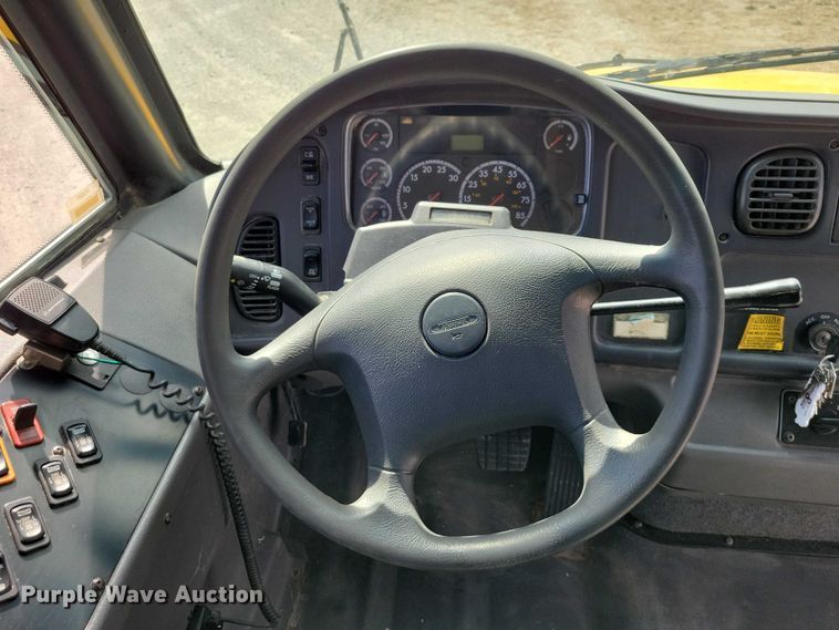 image for item NK9932 2008 Thomas school bus