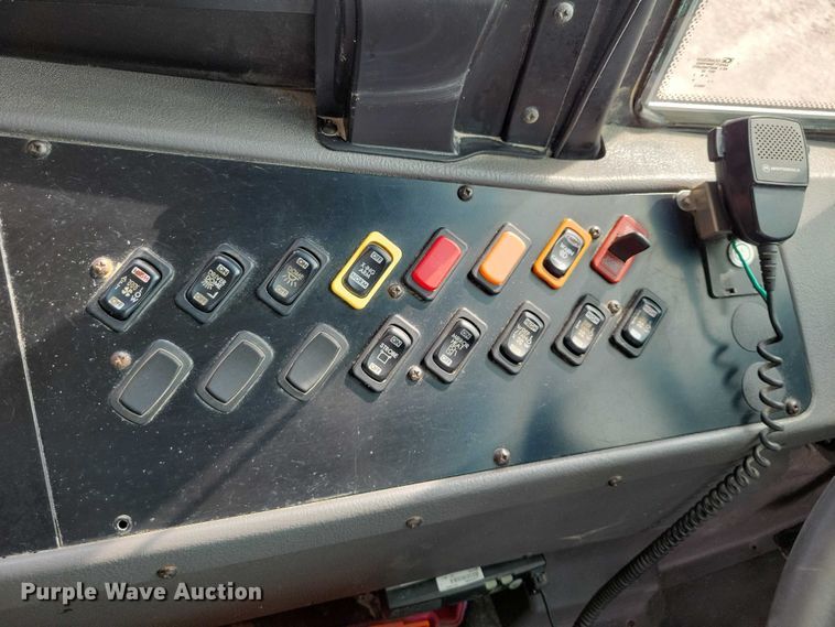 image for item NK9932 2008 Thomas school bus