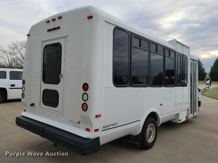 image for item NK9958 2014 Ford  E450 shuttle bus