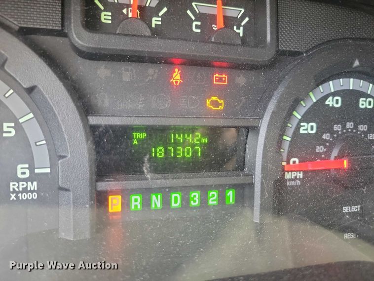 image for item NK9958 2014 Ford  E450 shuttle bus