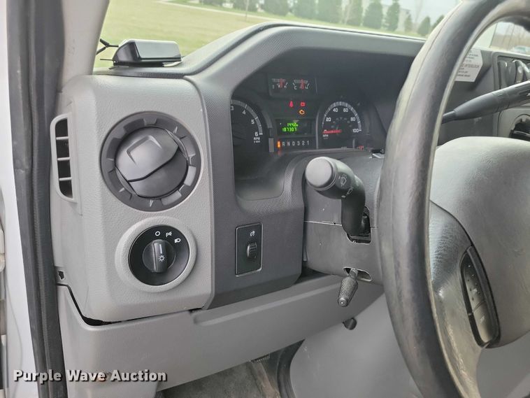 image for item NK9958 2014 Ford  E450 shuttle bus